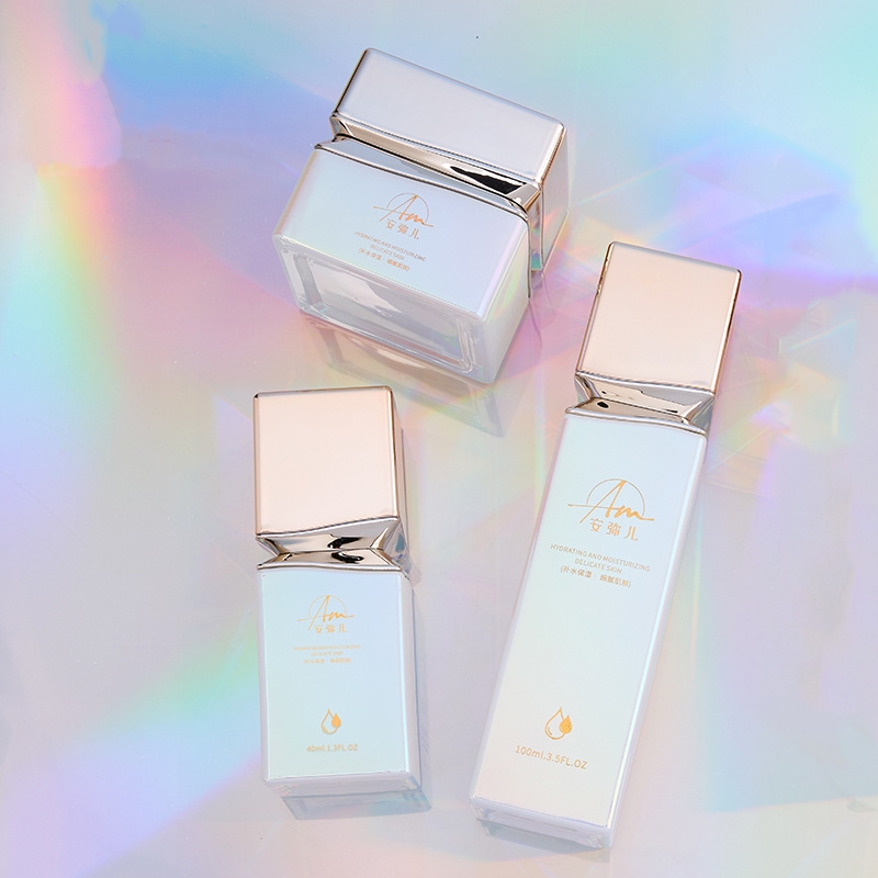 Vierkant glazen zalfpotje met iriserend effect voor gezichtscrème en oogcrème Vierkant glazen zalfpotje met iriserend effect voor gezichtscrème en oogcrème