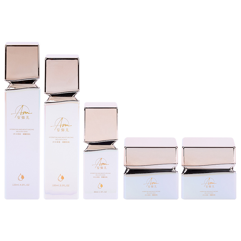 Vierkant glazen zalfpotje met iriserend effect voor gezichtscrème en oogcrème Vierkant glazen zalfpotje met iriserend effect voor gezichtscrème en oogcrème