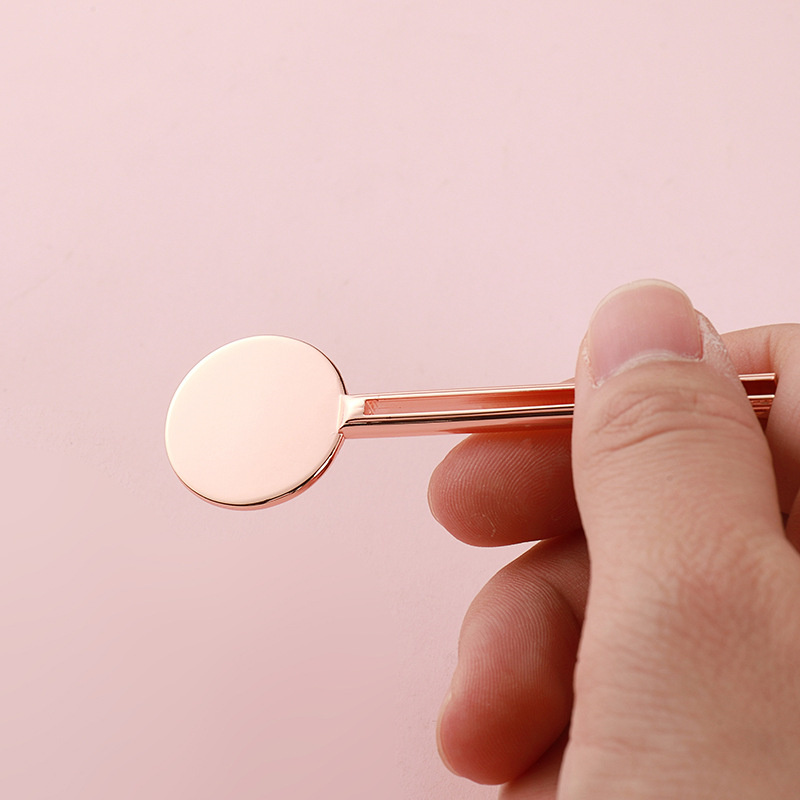 Cosmetische Turn Key Vorm Buis Wringer Rolling Tandpasta Tube Squeezer Sleutel Met Stand Dispenser Metalen Buis Squeezer Cosmetische Turn Key Vorm Buis Wringer Rolling Tandpasta Tube Squeezer Sleutel Met Stand Dispenser Metalen Buis Squeezer