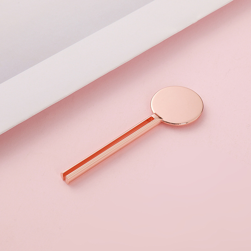 Cosmetische Turn Key Vorm Buis Wringer Rolling Tandpasta Tube Squeezer Sleutel Met Stand Dispenser Metalen Buis Squeezer Cosmetische Turn Key Vorm Buis Wringer Rolling Tandpasta Tube Squeezer Sleutel Met Stand Dispenser Metalen Buis Squeezer